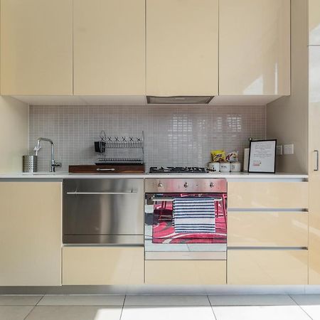 Light, Airy, Spacious Queens Road Apartment Melbourne Ngoại thất bức ảnh